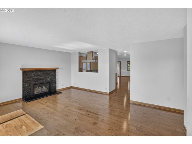 51929 Se WOODMERE Ct, Scappoose, OR 97056