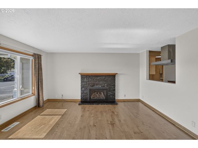 51929 Se WOODMERE Ct, Scappoose, OR 97056