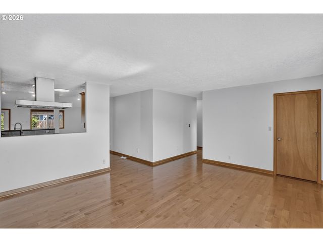 51929 Se WOODMERE Ct, Scappoose, OR 97056