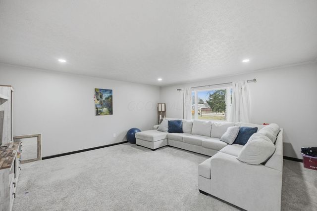 8048 Johnstown Utica Road, Johnstown, OH 43031