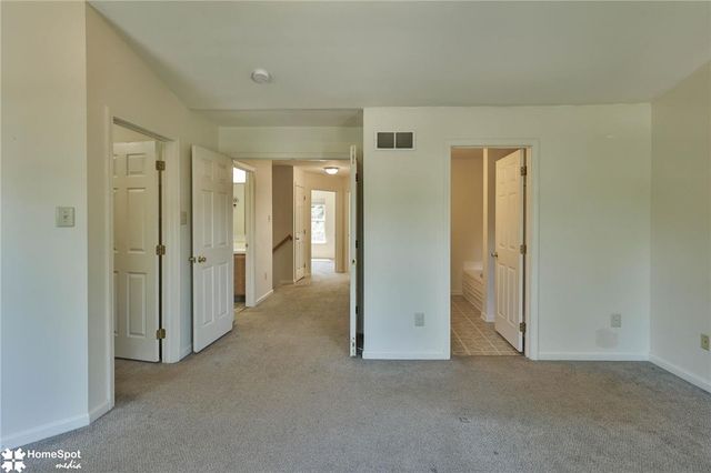 8145 Cross Creek Circle, Upper Macungie Twp, PA 18031