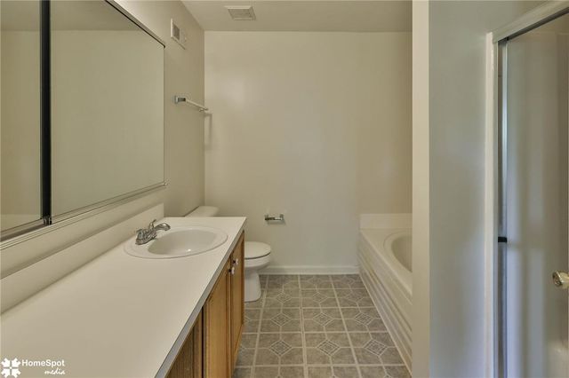 8145 Cross Creek Circle, Upper Macungie Twp, PA 18031