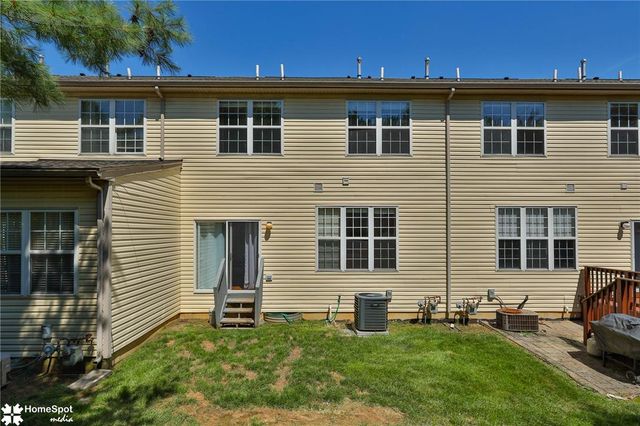 8145 Cross Creek Circle, Upper Macungie Twp, PA 18031