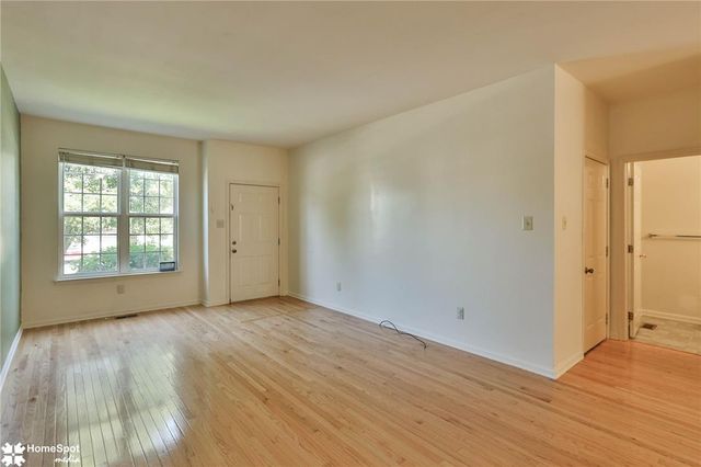 8145 Cross Creek Circle, Upper Macungie Twp, PA 18031