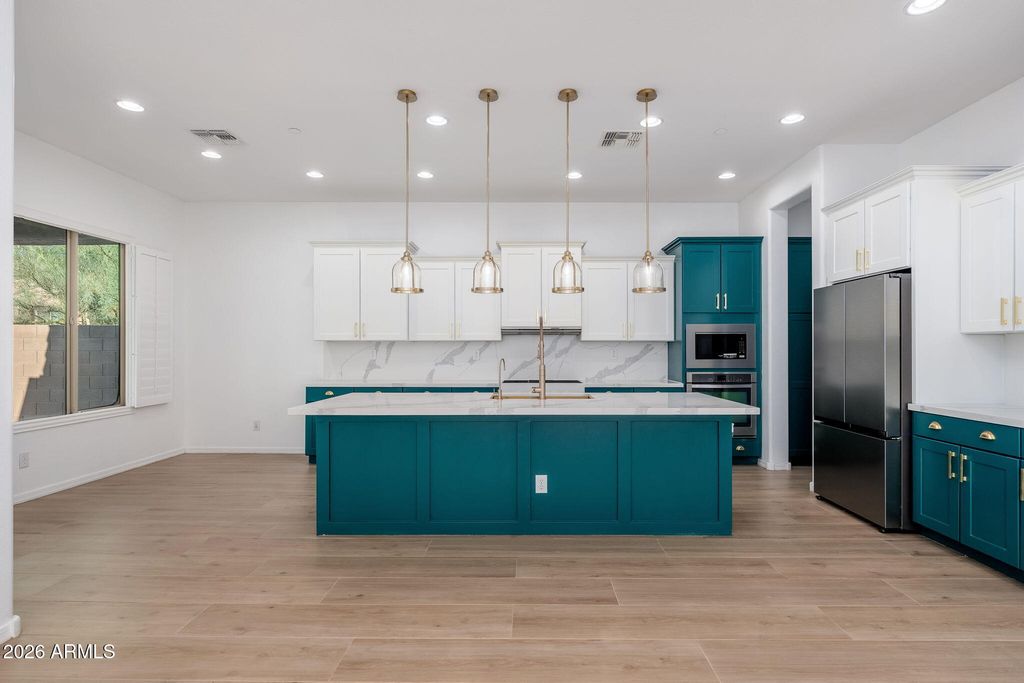 1528 W RED BIRD Road, Phoenix, AZ 85085 — exterior