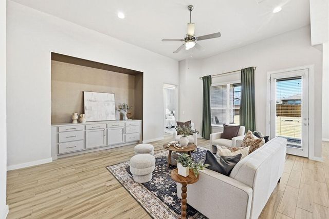 7212 Cardinal Bloom LOOP, Austin, TX 78744