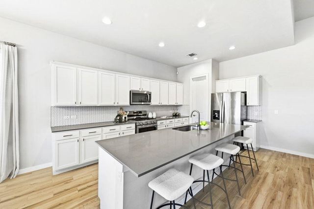 7212 Cardinal Bloom LOOP, Austin, TX 78744