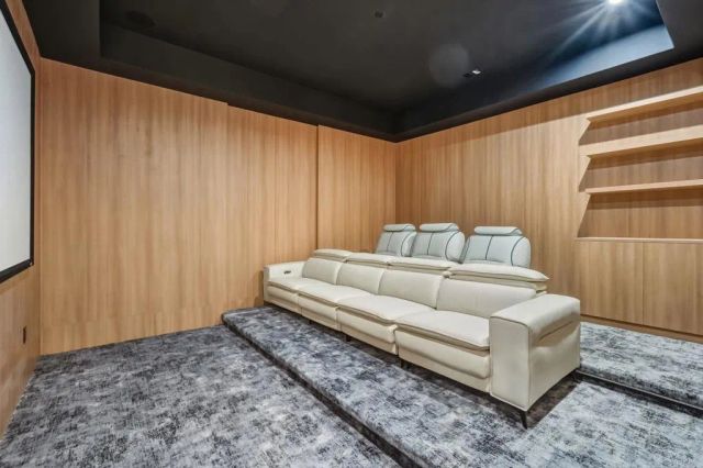 824 N Curson Avenue, Los Angeles, CA 90046