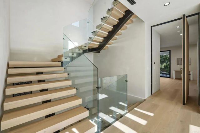 824 N Curson Avenue, Los Angeles, CA 90046