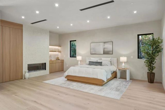 824 N Curson Avenue, Los Angeles, CA 90046