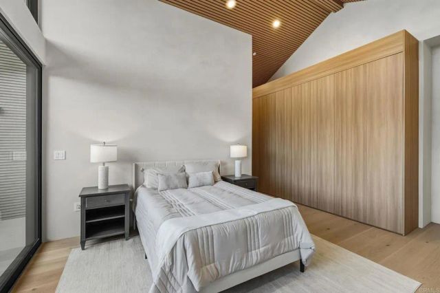 824 N Curson Avenue, Los Angeles, CA 90046