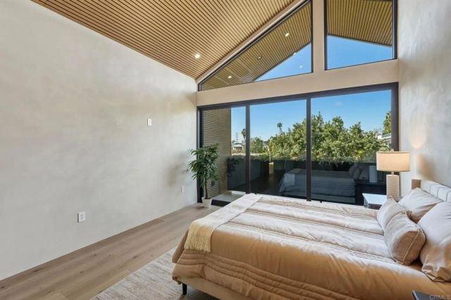 824 N Curson Avenue, Los Angeles, CA 90046