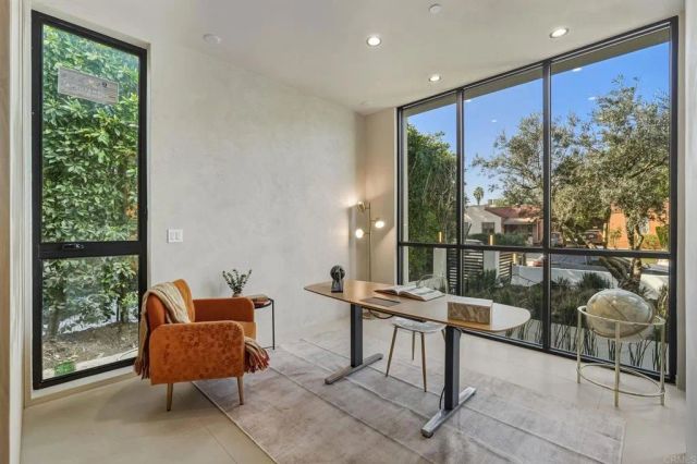 824 N Curson Avenue, Los Angeles, CA 90046