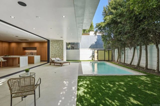 824 N Curson Avenue, Los Angeles, CA 90046