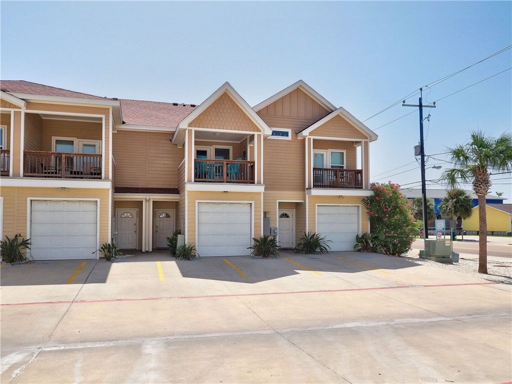 1813 S 11th St 202, Port Aransas, TX 78373 — exterior