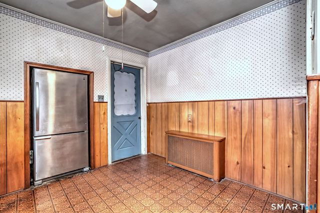 8 Meadow Circle Road, Branford, CT 06405