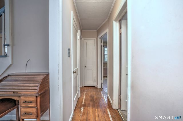 8 Meadow Circle Road, Branford, CT 06405