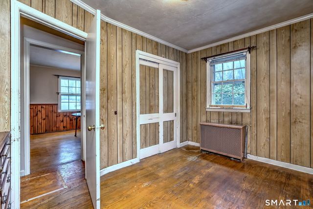 8 Meadow Circle Road, Branford, CT 06405