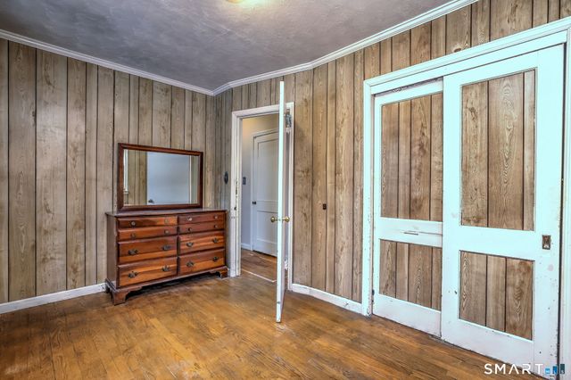 8 Meadow Circle Road, Branford, CT 06405