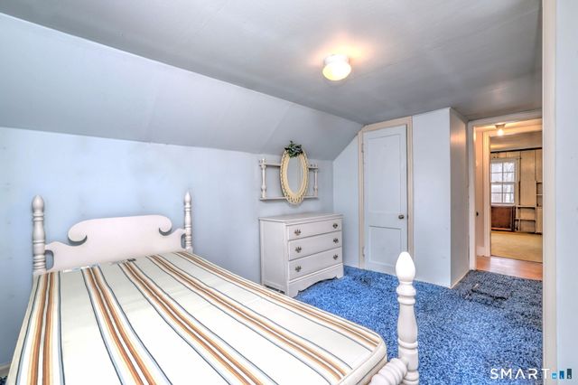 8 Meadow Circle Road, Branford, CT 06405