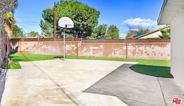 11625 Keswick Street, North Hollywood (los Angeles), CA 91605