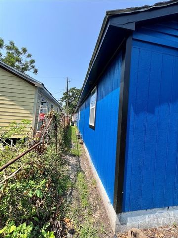 2024 Eppinger Street, Savannah, GA 31415