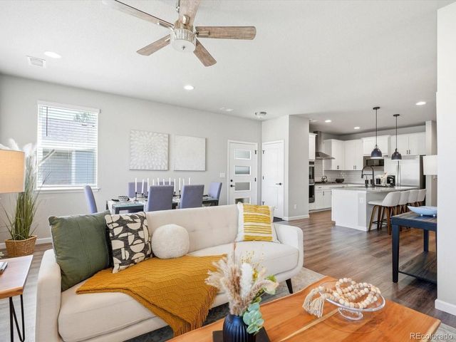 683 Stonebridge Dr, Longmont, CO 80503