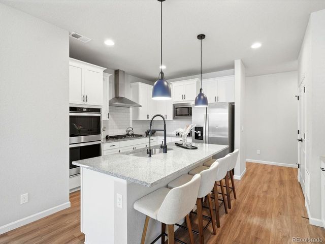 683 Stonebridge Dr, Longmont, CO 80503