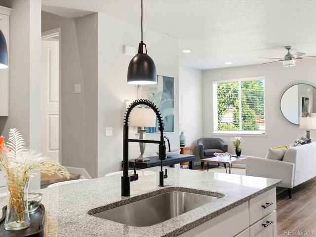 683 Stonebridge Dr, Longmont, CO 80503