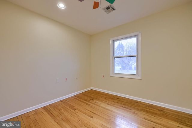 402 PHILMONT DR, Lancaster, PA 17601