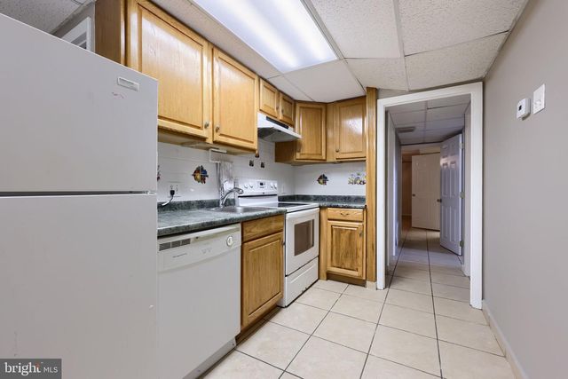 402 PHILMONT DR, Lancaster, PA 17601