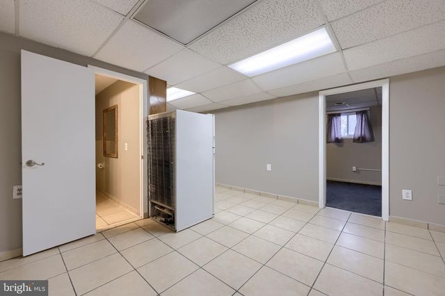 402 PHILMONT DR, Lancaster, PA 17601