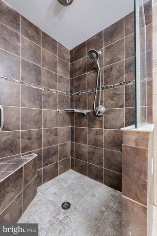 402 PHILMONT DR, Lancaster, PA 17601