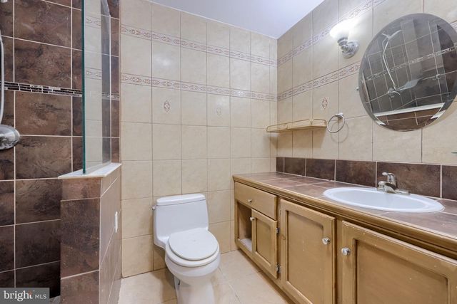 402 PHILMONT DR, Lancaster, PA 17601