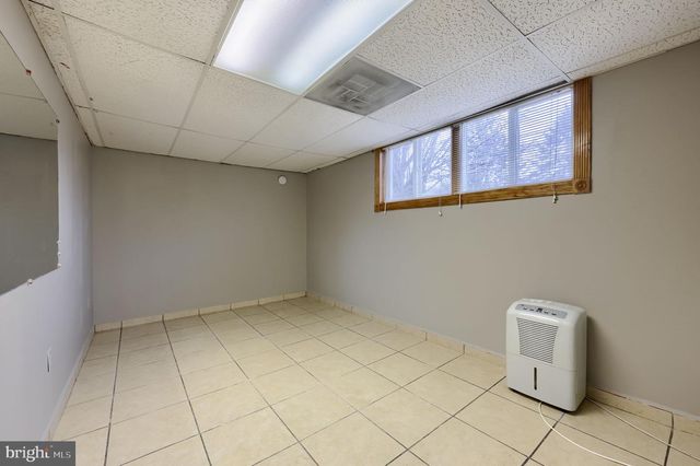 402 PHILMONT DR, Lancaster, PA 17601