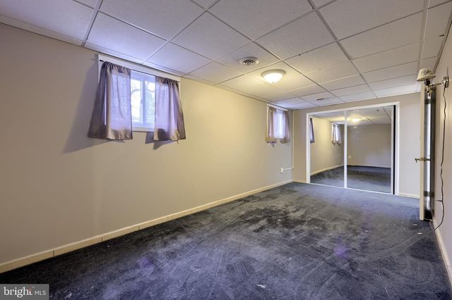 402 PHILMONT DR, Lancaster, PA 17601