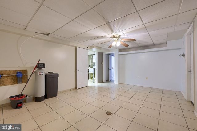 402 PHILMONT DR, Lancaster, PA 17601