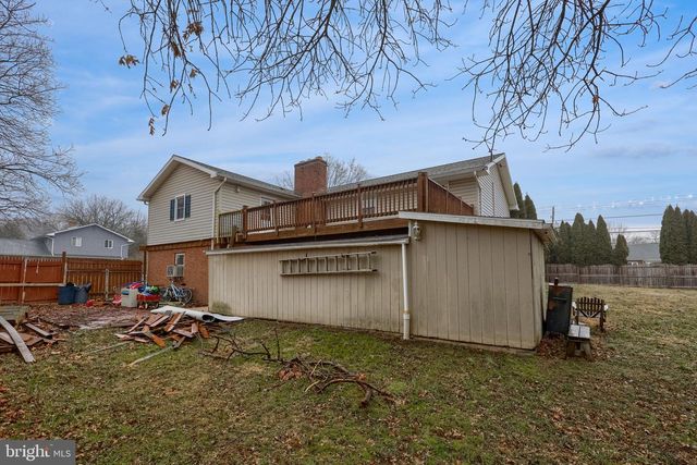 402 PHILMONT DR, Lancaster, PA 17601