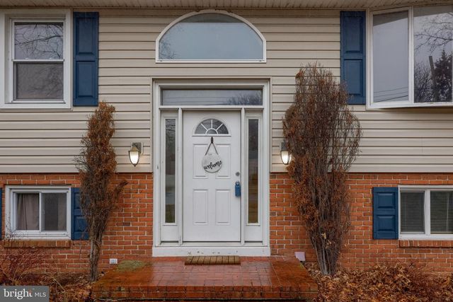 402 PHILMONT DR, Lancaster, PA 17601