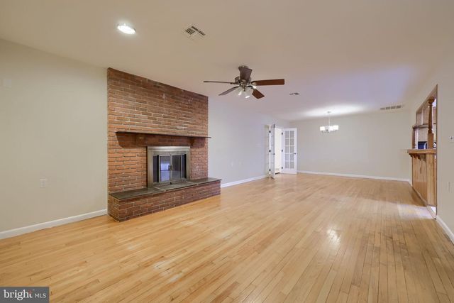 402 PHILMONT DR, Lancaster, PA 17601