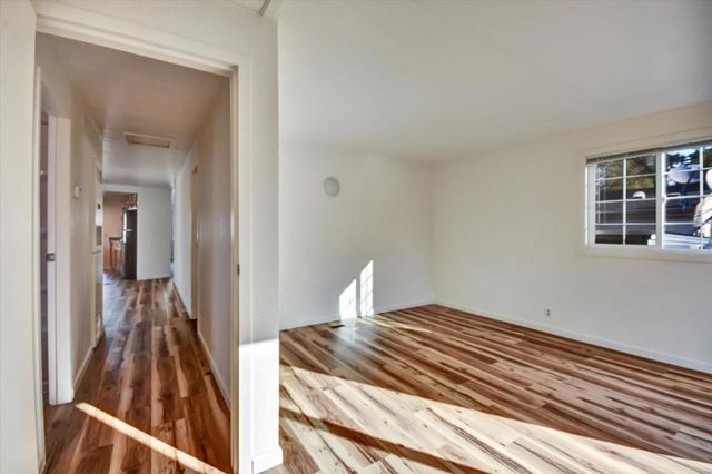 17 Pepperwood Way, Soquel, CA 95073