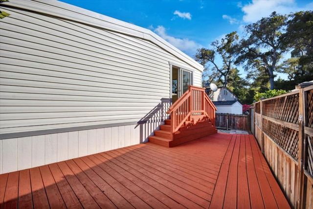 17 Pepperwood Way, Soquel, CA 95073