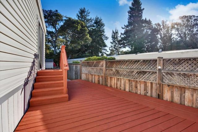 17 Pepperwood Way, Soquel, CA 95073