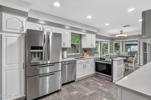 1824 ST LAWRENCE Way, Jacksonville, FL 32223