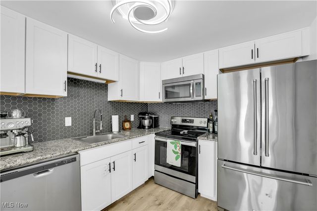 6826 Old Royalton Road 2, Brecksville, OH 44141