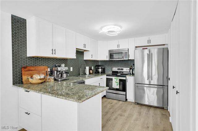 6826 Old Royalton Road 2, Brecksville, OH 44141