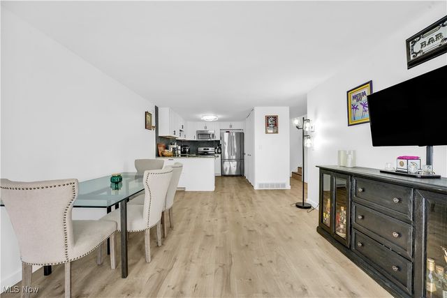 6826 Old Royalton Road 2, Brecksville, OH 44141