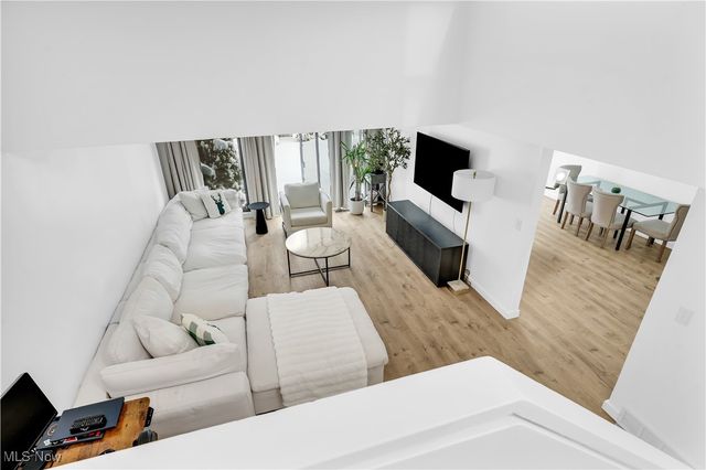 6826 Old Royalton Road 2, Brecksville, OH 44141