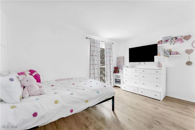 6826 Old Royalton Road 2, Brecksville, OH 44141