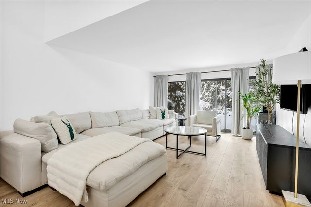 6826 Old Royalton Road 2, Brecksville, OH 44141